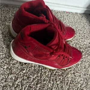 Jordan 11 all red